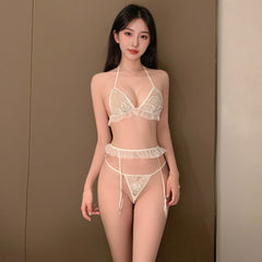 纯欲白色蕾丝三点式情趣内衣套装|性感薄纱诱惑・轻柔调情・露臀设计