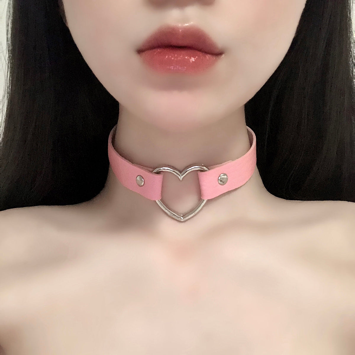 Adjustable Heart Leather Choker Necklace for Women in Pink