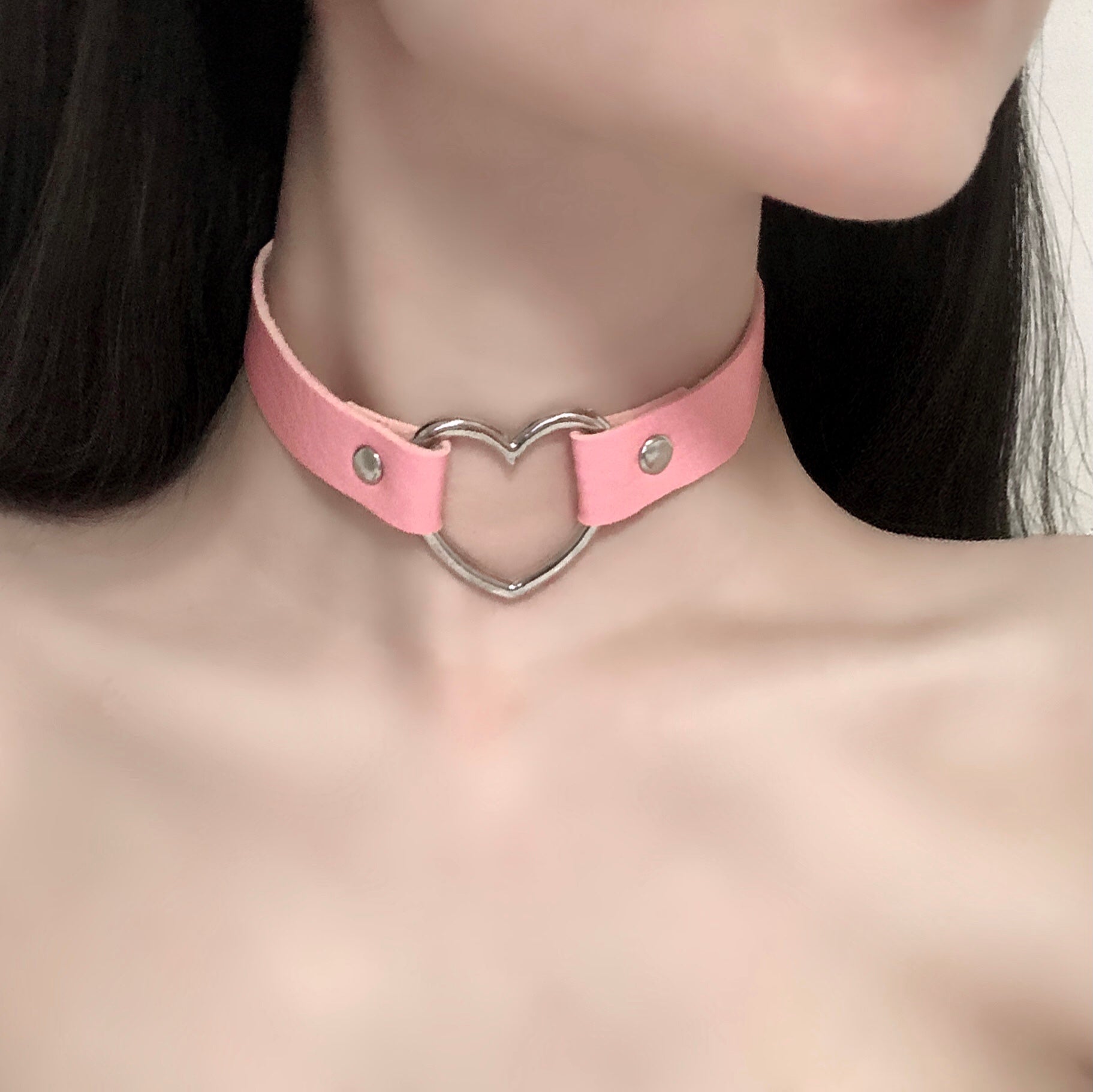 Adjustable Heart Leather Choker Necklace for Women in Pink