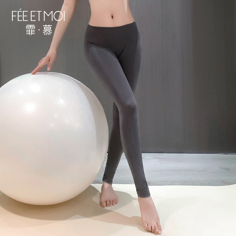 Feimu Sexy Mooning Yoga Top and Pant Set(2 Color Available)